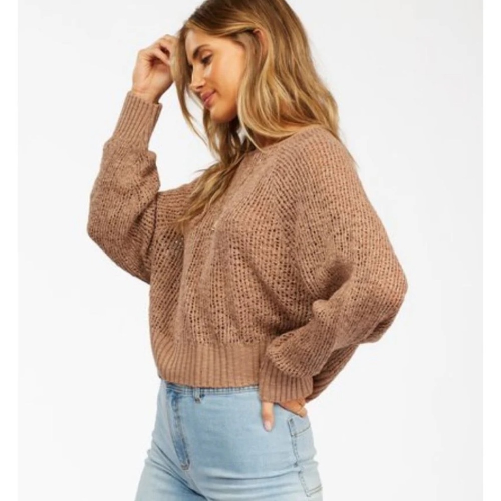 Billabong Sundown Sweater in the color Mushroom - Large - Picture 2 of 8